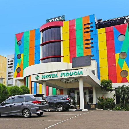 Super Oyo Townhouse Oak Hotel Fiducia Serpong Εξωτερικό φωτογραφία