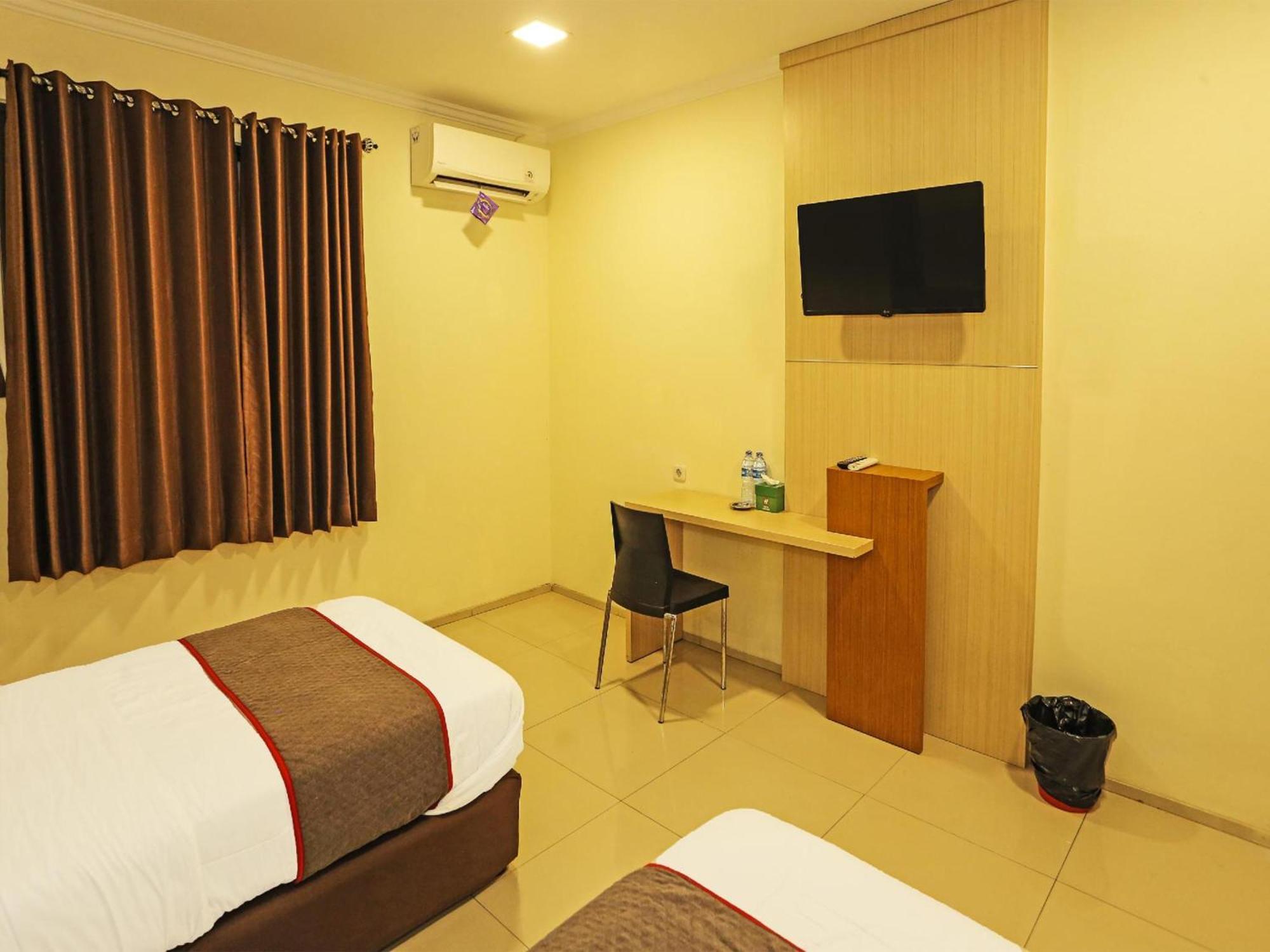 Super Oyo Townhouse Oak Hotel Fiducia Serpong Εξωτερικό φωτογραφία
