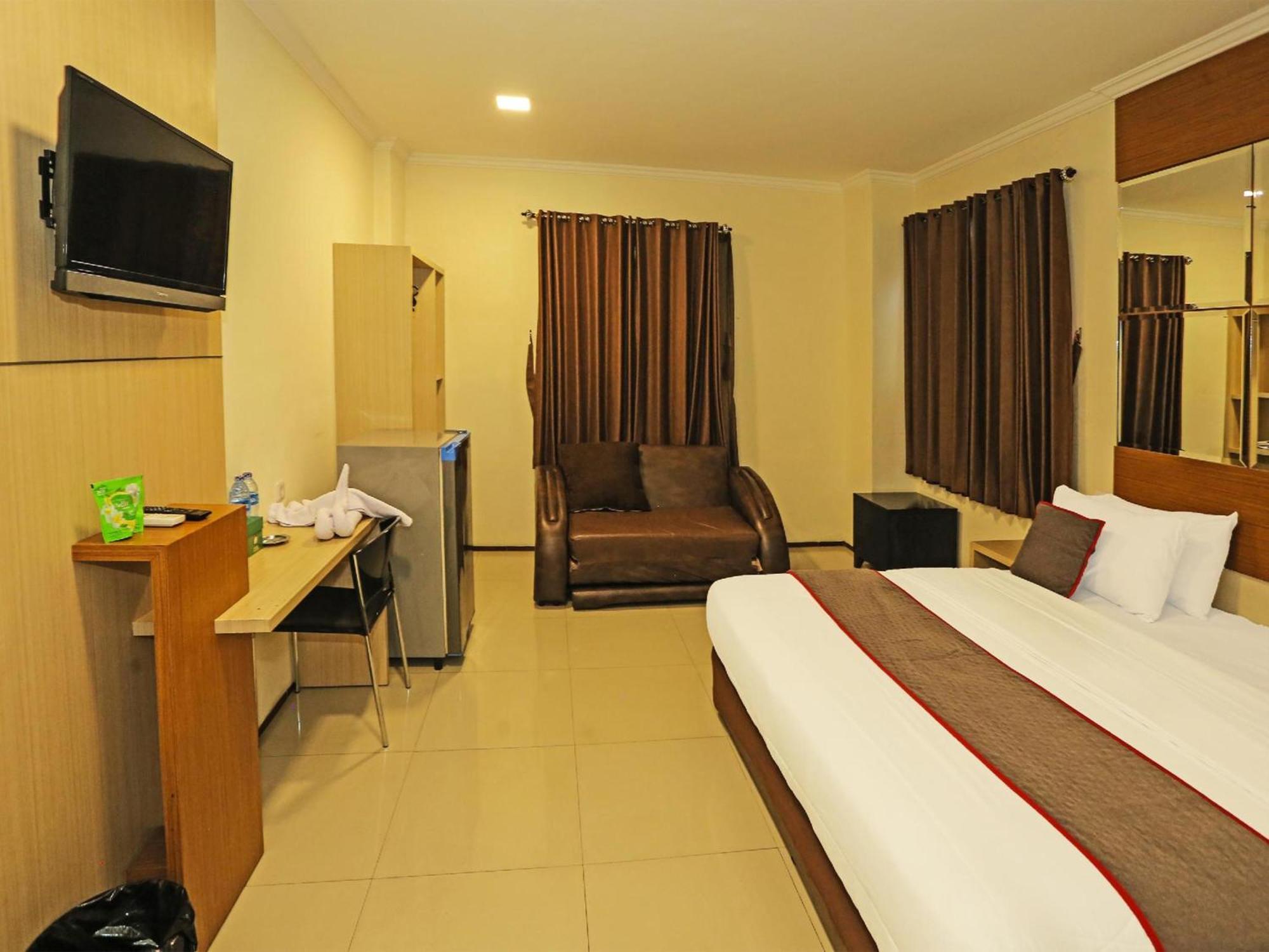 Super Oyo Townhouse Oak Hotel Fiducia Serpong Εξωτερικό φωτογραφία
