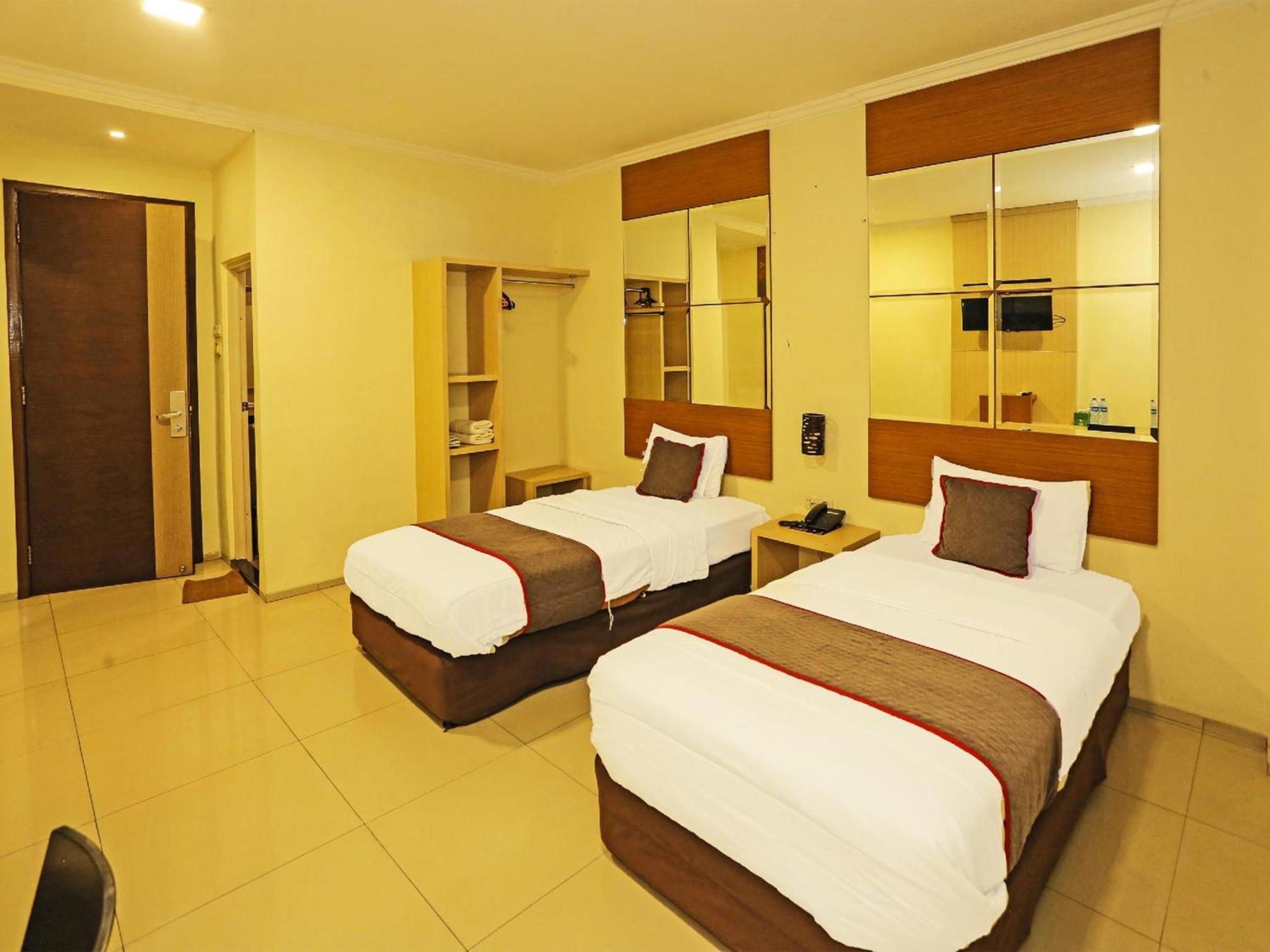 Super Oyo Townhouse Oak Hotel Fiducia Serpong Εξωτερικό φωτογραφία