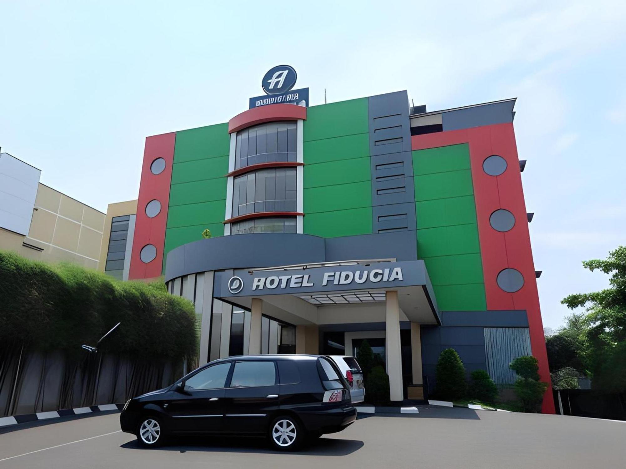 Super Oyo Townhouse Oak Hotel Fiducia Serpong Εξωτερικό φωτογραφία