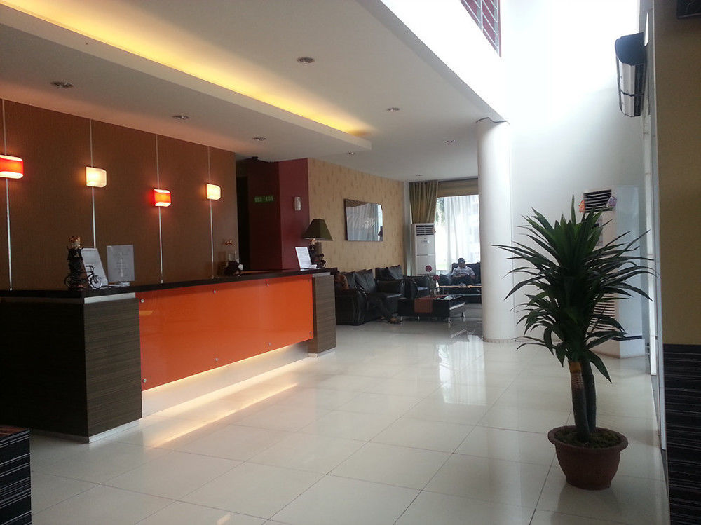 Super Oyo Townhouse Oak Hotel Fiducia Serpong Εξωτερικό φωτογραφία